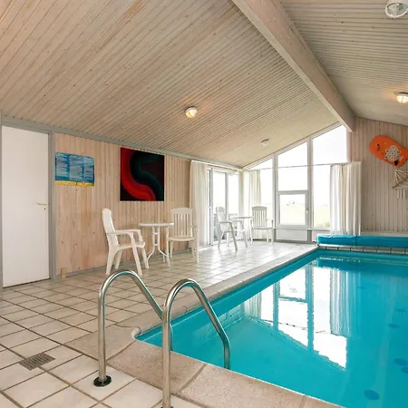 Semesterbostad Secluded Pool Retreat - By Traum *